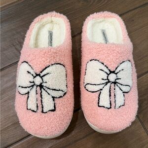Pink Fuzzy Slippers with Bow Design